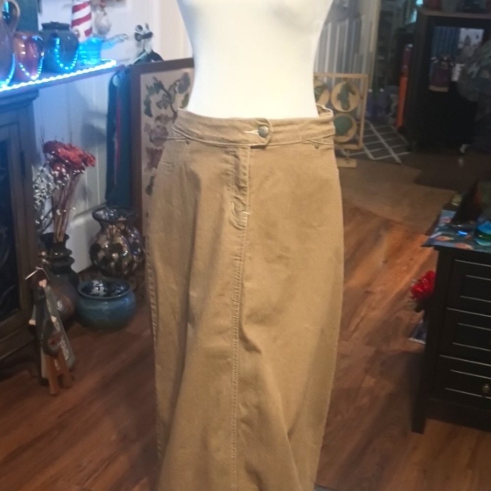 A New Tan Women's Skirt By Style J Size 36 Without The Tag
